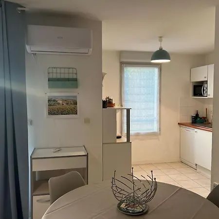 Di Castelli T2 Avec Piscine Apartment Carcassonne